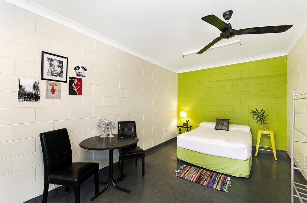 Adventurers Backpackers Hostel Townsville Exterior foto