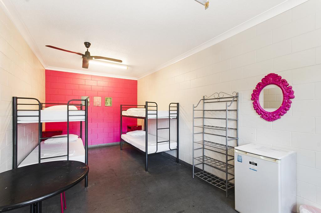 Adventurers Backpackers Hostel Townsville Exterior foto